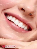 بالم لب مغذی رنگ Smitten Kitten کالکشن Hello Kitty شیگلم SHEGLAM - Image 3