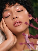 برق  لب POWER BOUQUET GLOSS-PINK SLIP شیگلم SHEGLAM - Image 2