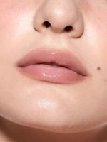 روغن لب JELLY WOW HYDRATING LIP OIL- MALI-BLUE BERRY شیگلم SHEGLAM - Image 3