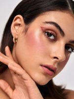 رژگونه مات سبک LIGHTWEIGHT رنگ ALICE شیگلم SHEGLAM - Image 3