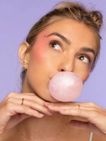 رژگونه WILLY WONKA VIOLET FLUSH BLUSH شیگلم SHEGLAM - Image 3