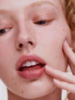 قلم کک و مک FRECK PLEASE FRECKLE TINT رنگ BLUE شیگلم SHEGLAM - Image 4