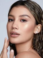 هایلایتر استیکی SNATCH 'N' GLOW رنگ TEA CAKEشیگلم SHEGLAM - Image 2