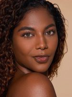 پنکک کرم پودری (پودر  پایه)  SKIN-FOCUS فول کاور - رنگ MAHOGANY شیگلم SHEGLAM - Image 4