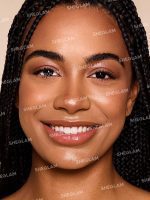 کرم پودر استیکی با پوشش بالا Skin Magnet - رنگ Cashew شیگلم SHEGLAM - Image 6