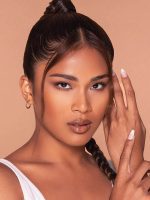 کرم پودر مخصوص پوست  رنگ CHESTNUT شیگلم SHEGLAM COMPLEXION PRO با پوشش مات و ماندگاری طولانی‌ - Image 4