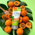 اسکراب زردآلو سنت ایوز سری Fresh Skin St. Ives - Image 2