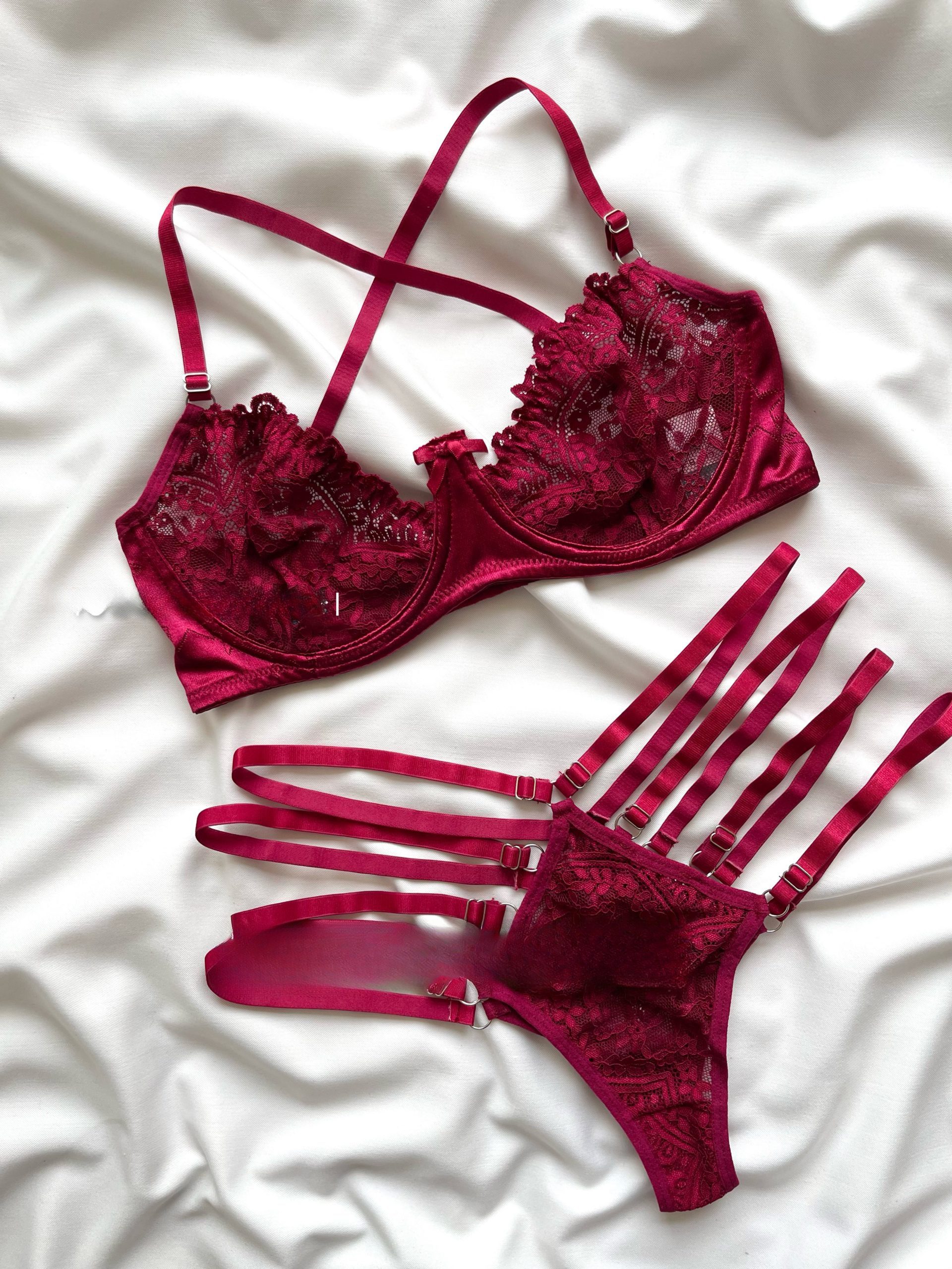 007D4495-DDB1-498B-BB37-61444C9AAE2E-scaled ست لباس زیر فانتزی فنردار زنانه مدل شعله دانلا - Image 1