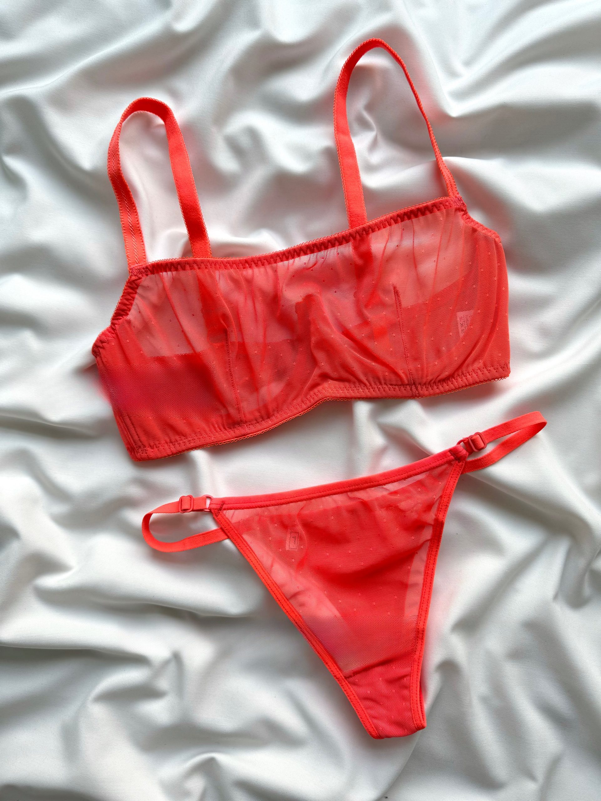 40F8D12C-A8D0-442C-B1D2-3A3275EA765F-scaled ست لباس زیر راز نیلوفری دانلا