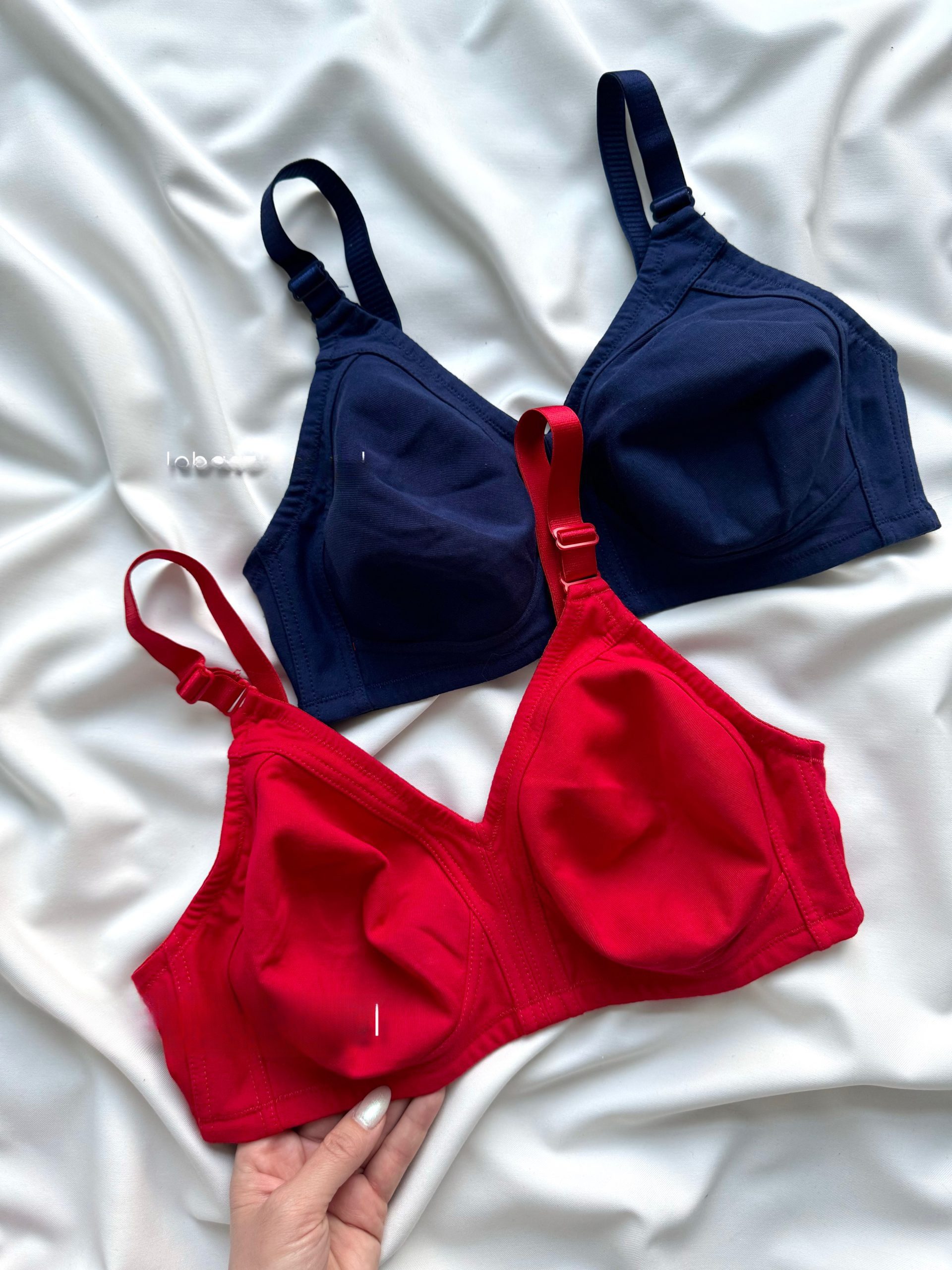 4C625517-DB3F-4CAC-B3F0-6D65F50BEE28-scaled سوتین زنانه منتهی دانلا