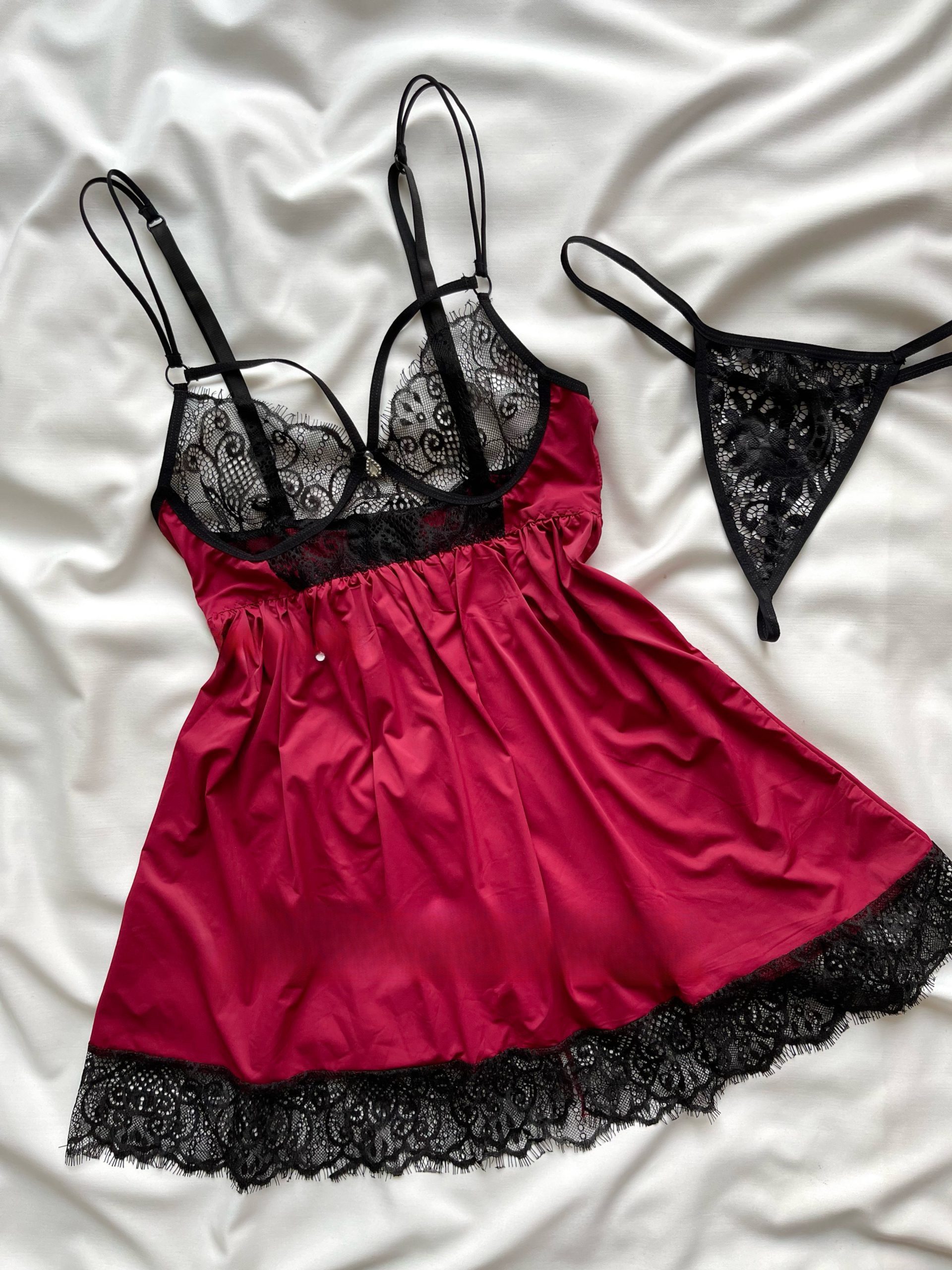 A3FC3A7C-FFE6-4F3A-9E4F-8FE81CC0E2DB-scaled ست لباس خواب هارنسی اغواگر دانلا - Image 1