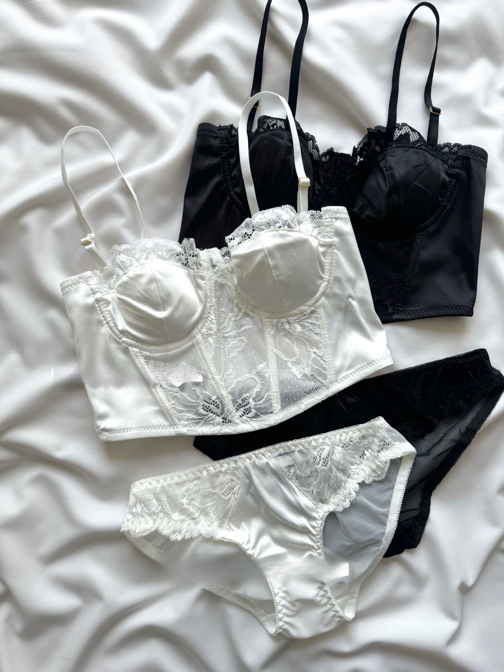 A64A672F-BF40-4B58-B478-E3DB8D205B4A-scaled ست لباس زیر شکوفه دانلا - Image 1