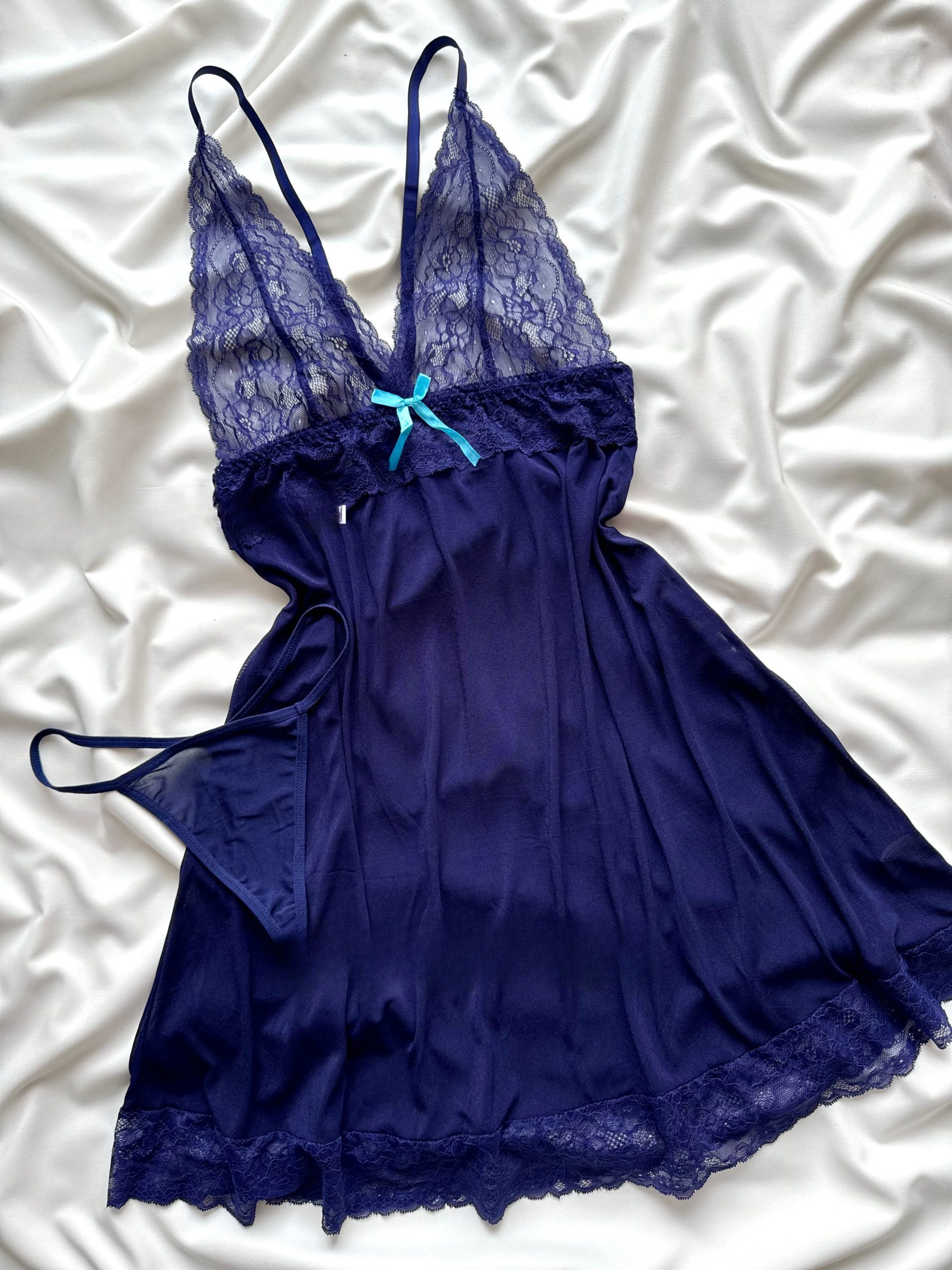 D88DA090-93F7-4FC7-AF86-37C612F974ED-scaled ست لباس خواب حریرکش دانلا - Image 1