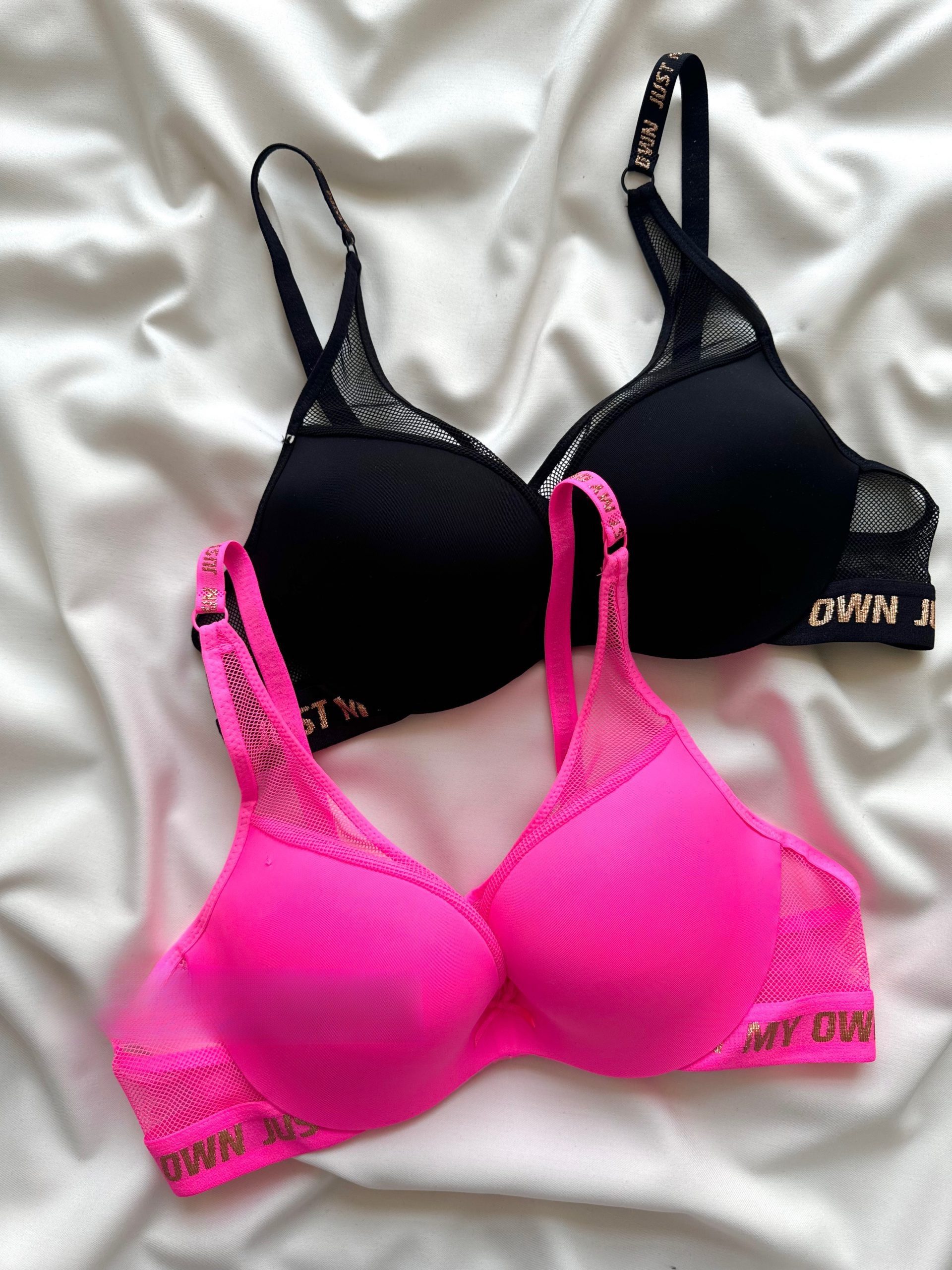 E4E98917-9E6D-4B0B-A4B4-4B4753390085-scaled (1) سوتین زنانه اسفنجی اسپرت دانلا