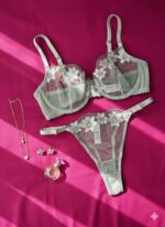 ست شورت و سوتین توری گیپوری فنردار سبزآبی