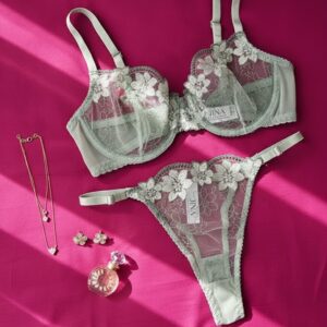 ست شورت و سوتین توری گیپوری فنردار سبزآبی