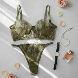 ست شورت و سوتین توری گیپوری فنردار دانلا