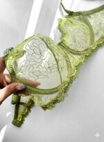 ست شورت و سوتین توری گیپوری فنردار سبز دانلا - Image 3