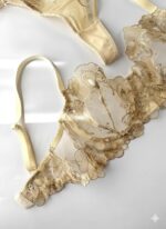 ست شورت و سوتین توری گیپوری فنردار طلایی دانلا - Image 3