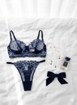 ست شورت و سوتین توری گیپوری فنردار دانلا