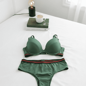 ست شورت و سوتین کاپدار کم لایه فنردار