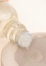 روغن پاک کننده آرایش روز بابونه بادی شاپ The Body Shop