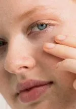 روغن پاک کننده آرایش روز بابونه بادی شاپ The Body Shop