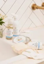 روغن پاک کننده آرایش روز بابونه بادی شاپ The Body Shop