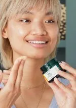 ژل مرطوب کننده تقویت کننده ویتامین C بادی شاپ The Body Shop - Image 3