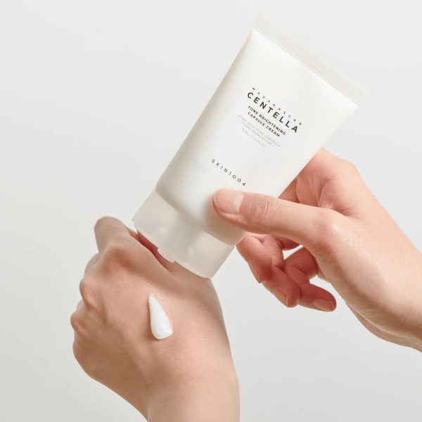 Madagascar CENTELLA Tone Brightening Capsule Cream3