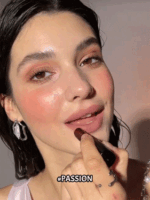 رژ لب بات با ماندگاری طولانی DYNAMATTE BOOM ورژن (EMBER ROSE) رنگ  ‏PASSION   شیگلم SHEGLAM - Image 6