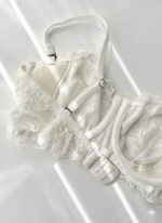 ست شورت و سوتین توری گیپوری فنردار سفید دانلا