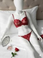 ست شورت و سوتین توری گیپوری فنردار قرمز دانلا - Image 2