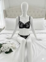 ست شورت و سوتین گیپوری توری مشکی مجلسی دانلا - Image 2