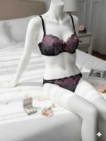 ست شورت و سوتین گیپوری مشکی صورتی دانلا - Image 2